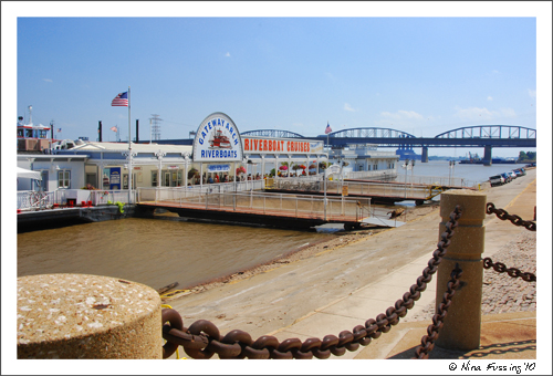 paddle boats st louis st louis riverfront style arch paddle wheel boats paddle boats st louis st louis riverfront style arch paddle wheel boats
