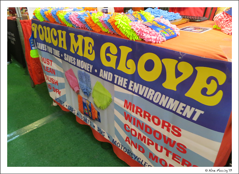 There is EVERY imaginable cleaning cloth here at Q