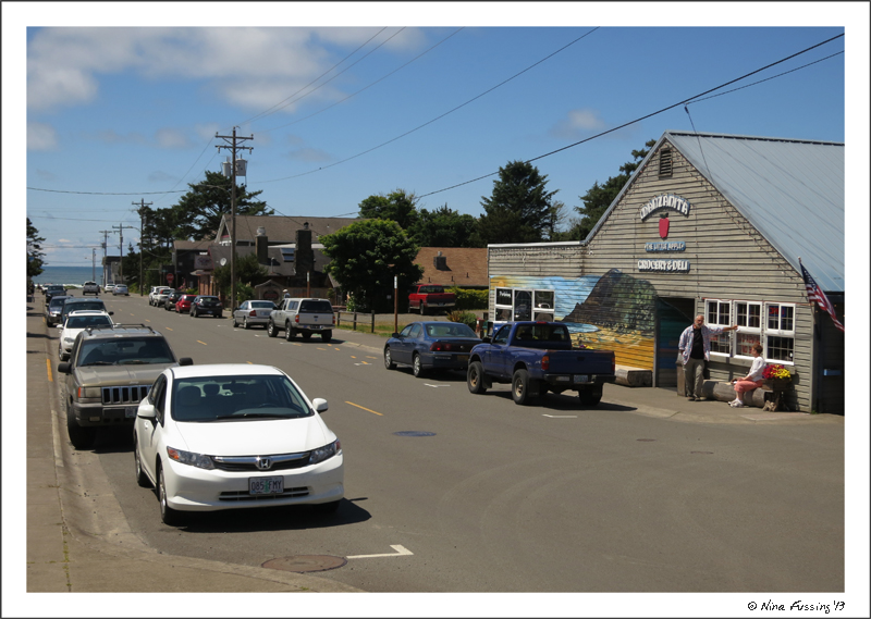 Downtown Manzanita...it packs in quite a bit!