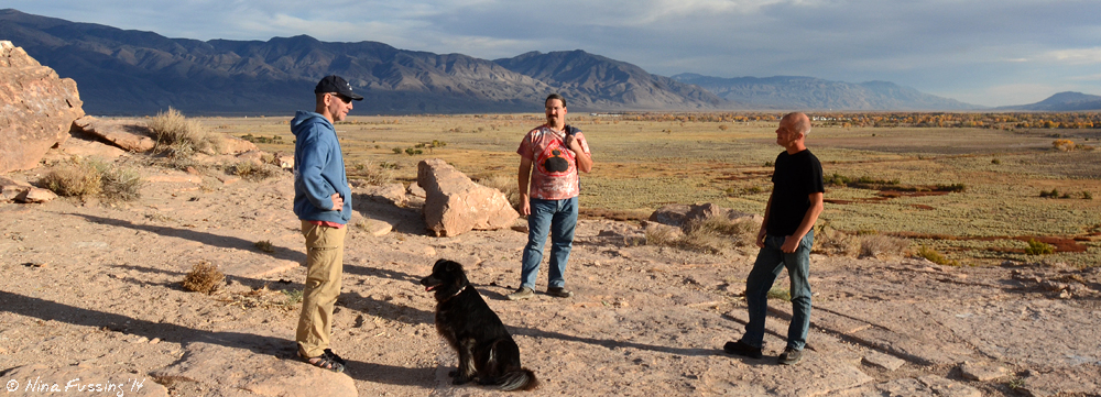 The "boys" hang & chat at our boondocking site