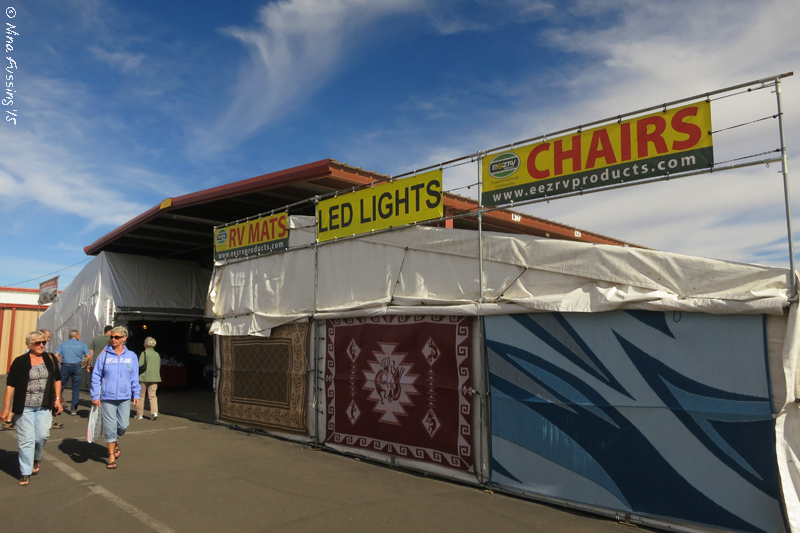 Where is Quartzsite flea market located?