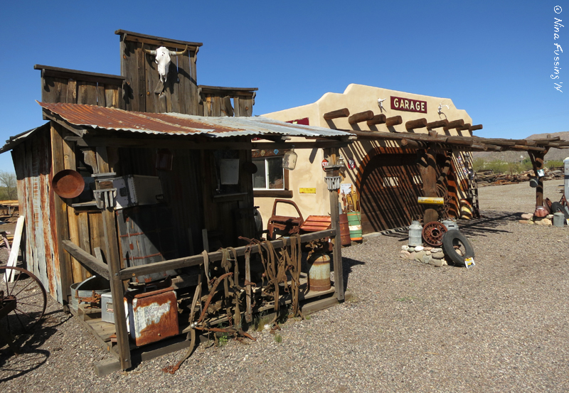 Socializing With The Dead, The Living & The Old West Congress, AZ